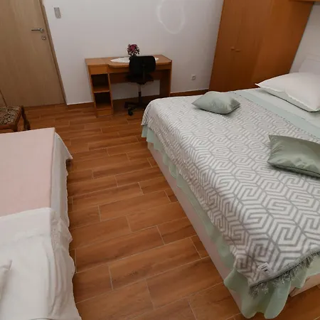 Vanja Apartman *